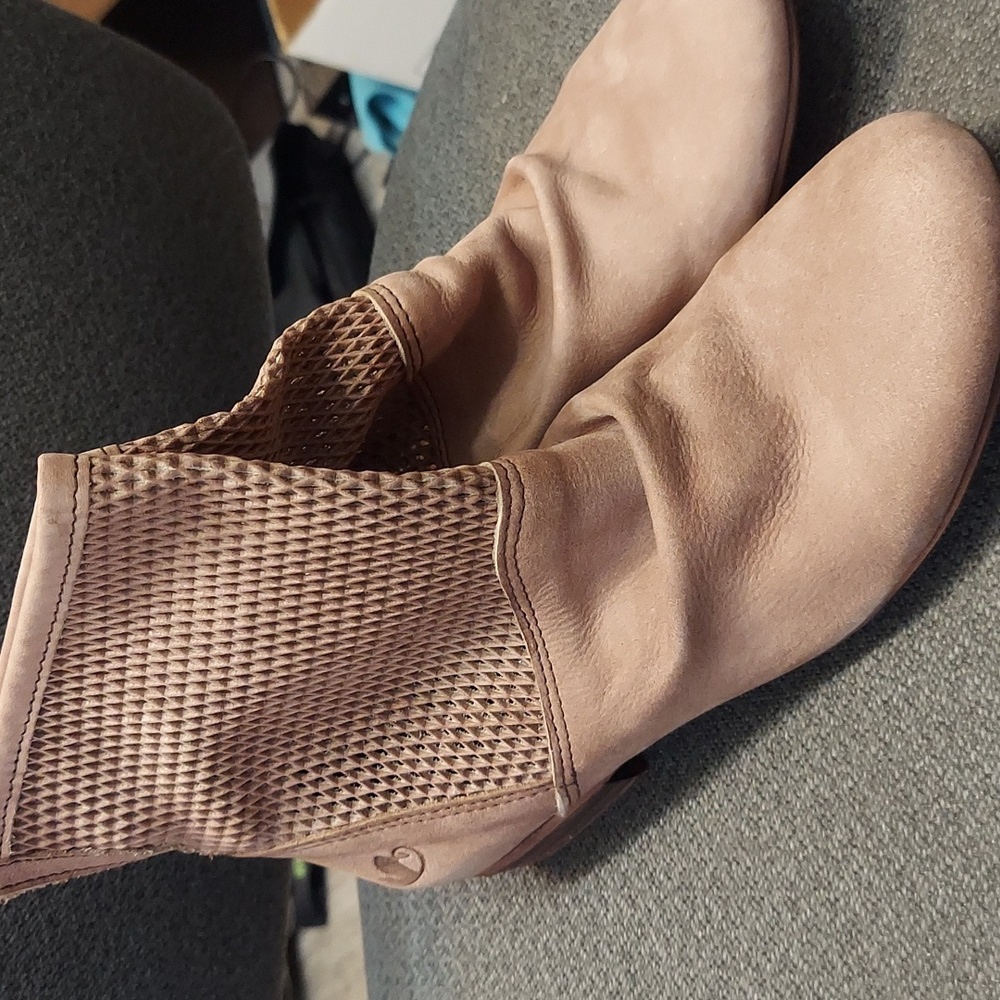 NEW Womens FELMINI Perforated Leather Booties